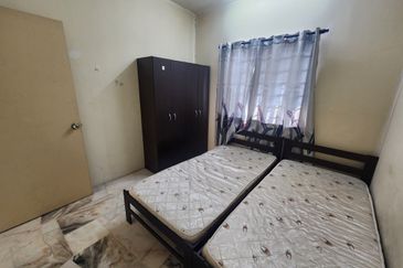 Residensi Warnasari 3