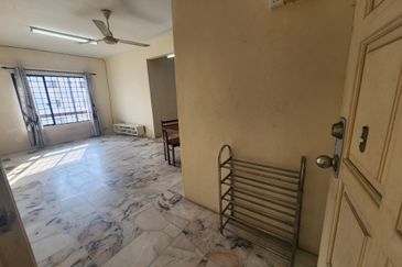 Residensi Warnasari 3