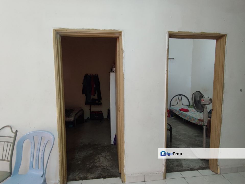 FOR SALE - FACING OPEN Single Storey Taman Keruing Rasa , Selangor, Rasa