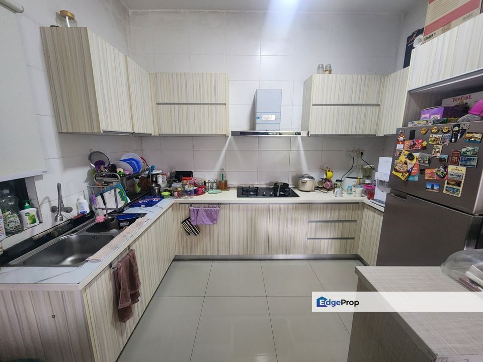 V-RESIDENSI Selayang Heights Facing Pool Unit Level 3 For Sale, Selangor, Selayang