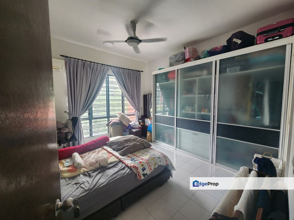 V-RESIDENSI Selayang Heights Facing Pool Unit Level 3 For Sale, Selangor, Selayang