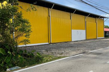 FOR RENT - Warehouse / Store Paya Jaras Dalam Sungai Buloh