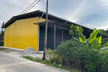 FOR RENT - Warehouse / Store Paya Jaras Dalam Sungai Buloh