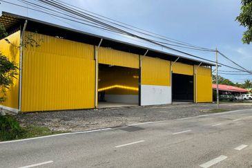 FOR RENT - Warehouse / Store Paya Jaras Dalam Sungai Buloh