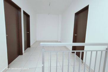 Taman Jenderam Sutera