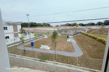 Taman Jenderam Sutera