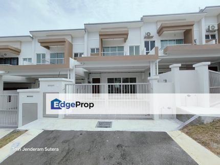Taman Jenderam Sutera Dengkil Double Storey House , Selangor, Dengkil