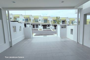 Taman Jenderam Sutera