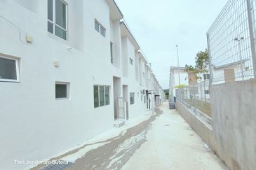 Taman Jenderam Sutera