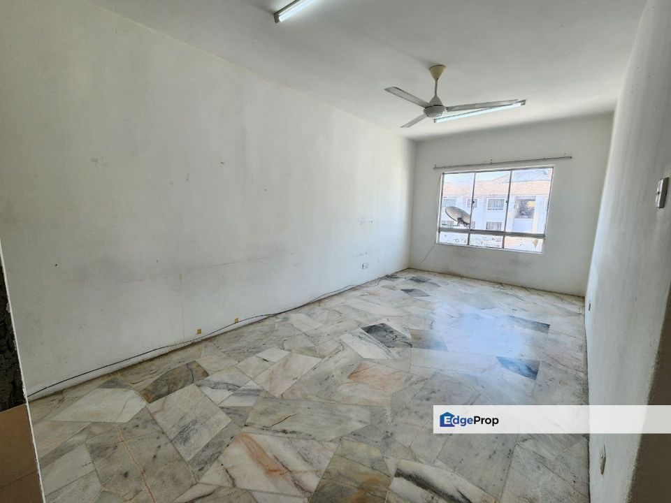 For Sale - Apartment Warnasari 1 Blok Begonia Kristal Puncak Alam, Selangor, Bandar Puncak Alam