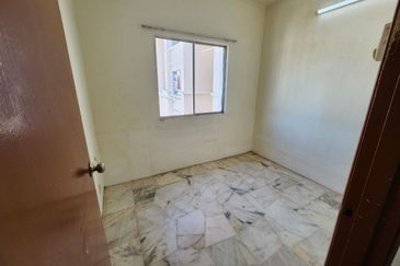 Residensi Warnasari 1