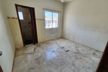 Residensi Warnasari 1