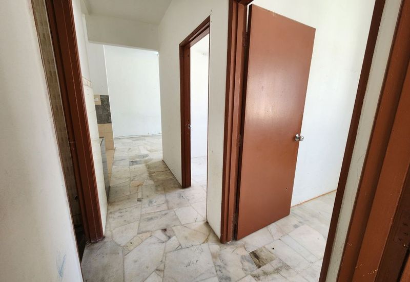 Residensi Warnasari 1