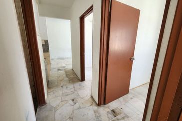 Residensi Warnasari 1