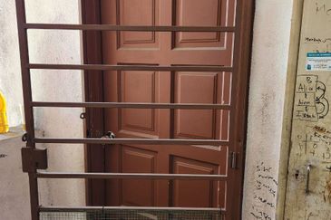 Residensi Warnasari 1