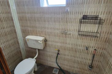 Residensi Warnasari 1