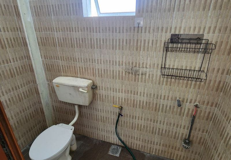 Residensi Warnasari 1