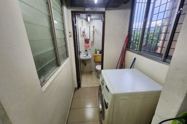 Desa Temenggong Apartment