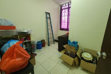 Desa Temenggong Apartment