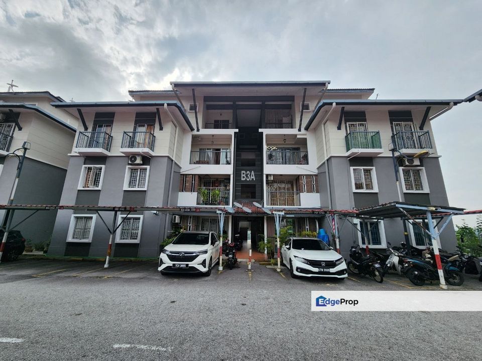 Lower Ground With Huge Land Andari Townvilla II Selayang Heights Batu Caves, Selangor, Selayang