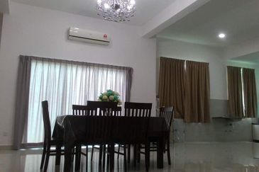 MYDiva, Perdana Lakeview East