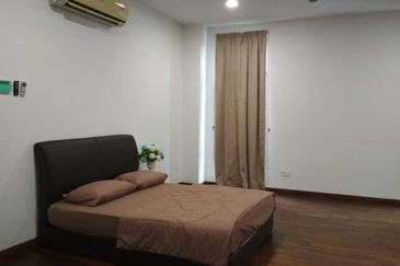 MYDiva, Perdana Lakeview East