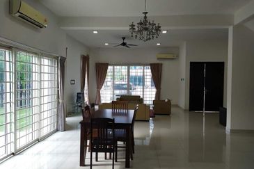 MYDiva, Perdana Lakeview East