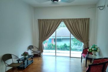 MYDiva, Perdana Lakeview East