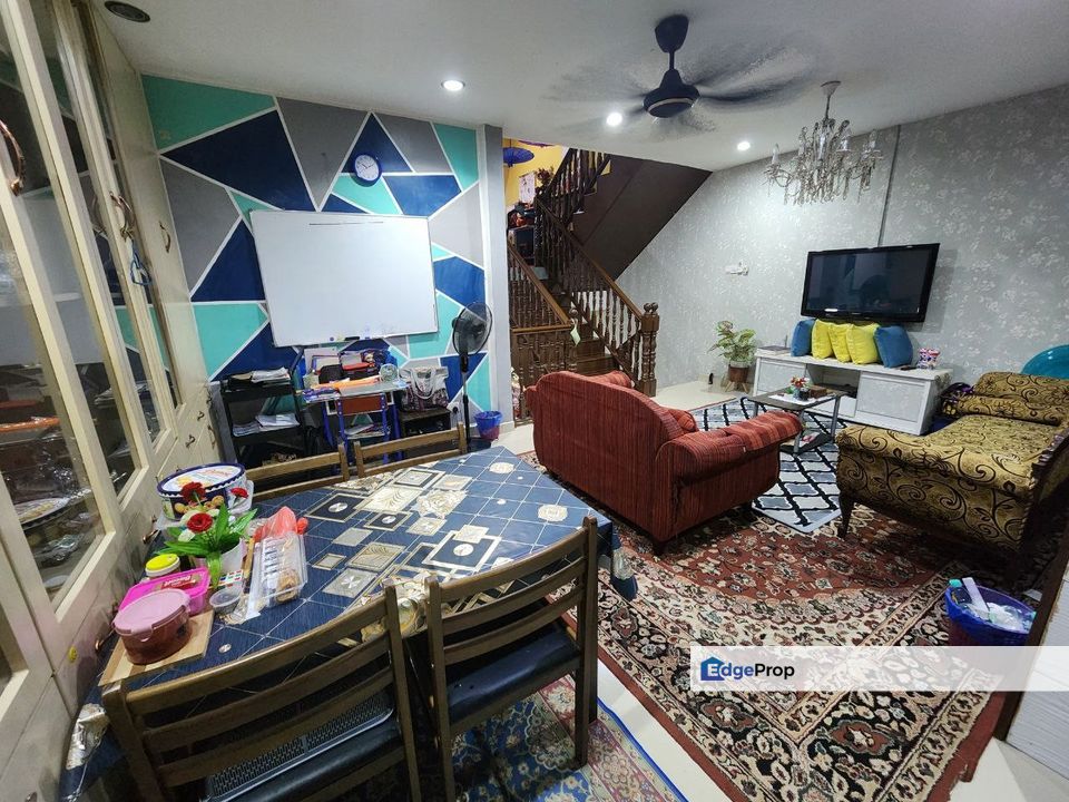 Renovated 2.5 Storey Terrace Taman Rasmi Jaya Ampang Jaya, Selangor, Ampang