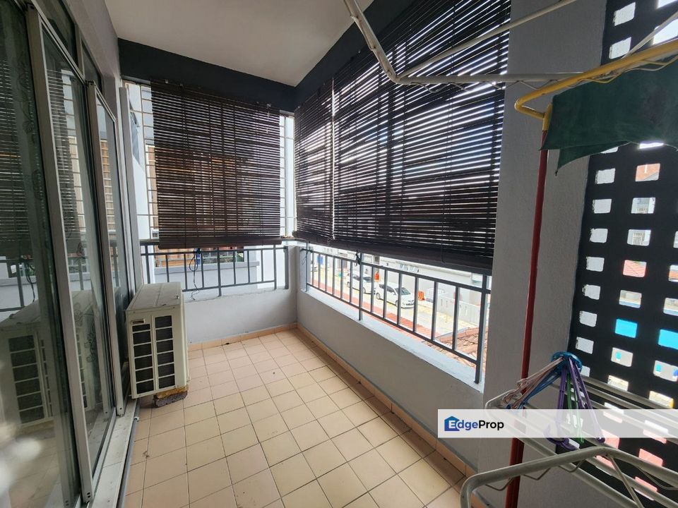 FACING POOL & Fully Furnished Gardenville Townvilla 1 Selayang Heights, Selangor, Selayang