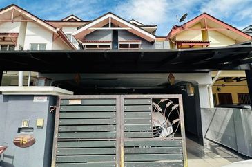 Renovated 2.5 Storey Linked House Bandar Sri Damansara