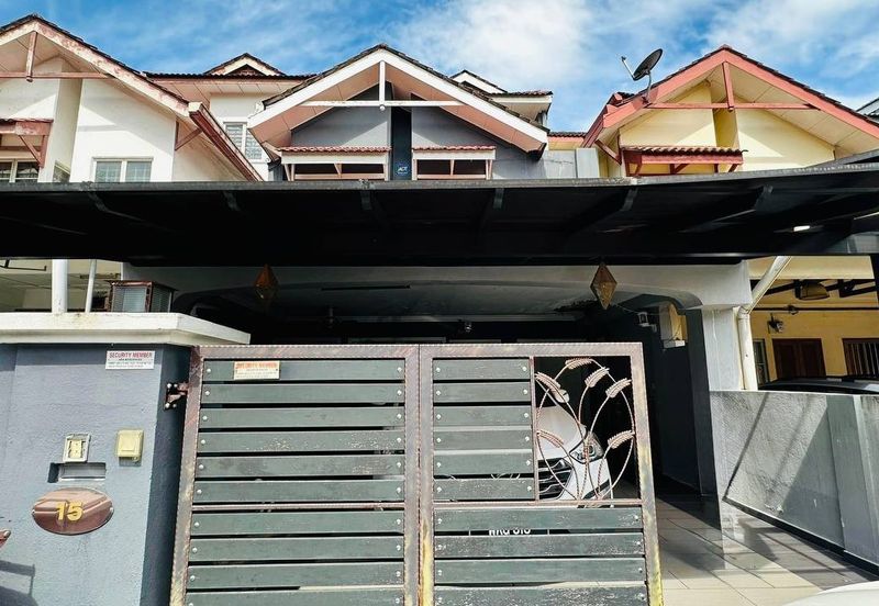 Renovated 2.5 Storey Linked House Bandar Sri Damansara
