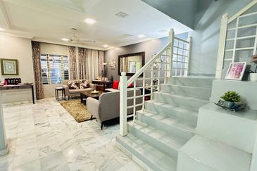 Renovated 2.5 Storey Linked House Bandar Sri Damansara