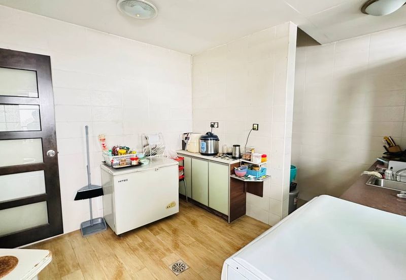 Renovated 2.5 Storey Linked House Bandar Sri Damansara