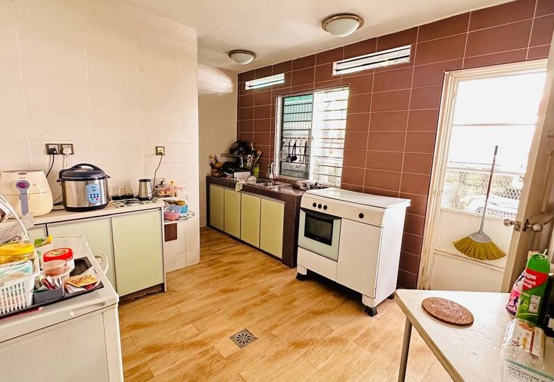 Renovated 2.5 Storey Linked House Bandar Sri Damansara