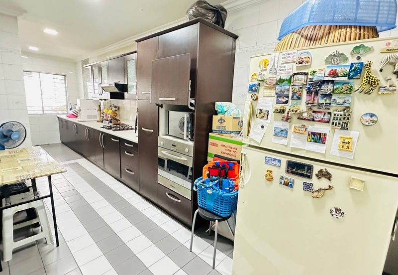 Renovated 2.5 Storey Linked House Bandar Sri Damansara