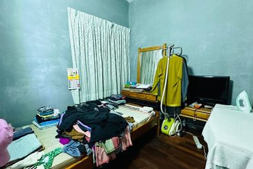 Renovated 2.5 Storey Linked House Bandar Sri Damansara