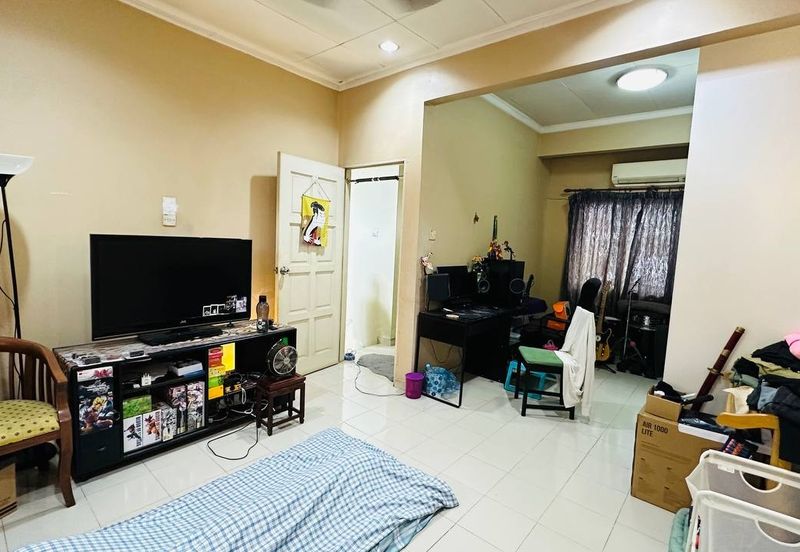 Renovated 2.5 Storey Linked House Bandar Sri Damansara