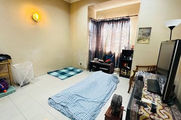 Renovated 2.5 Storey Linked House Bandar Sri Damansara