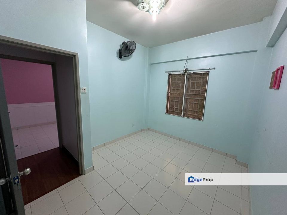 Lower Ground Unit Andari Townvilla Selayang Heights, Selangor, Selayang