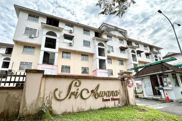 Sri Awana Townhouse
