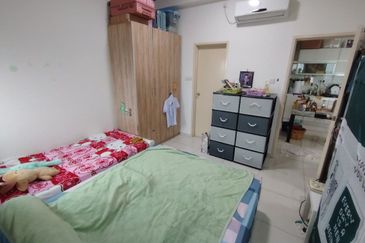 D'Summit Residences @ Kempas Utama