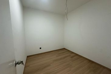 Jalan Setia Tropika 5/8