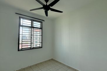 Indah Court Apartment