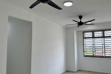 Indah Court Apartment