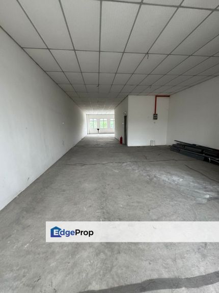 Nusa Sentral Shoplot Jalan Sentral 28 Intermediate Facing mainroad 1st and 2nd floor for rent, Johor, 