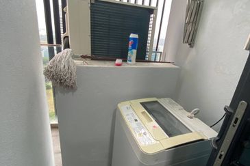 Almas Suites @ Puteri Harbour