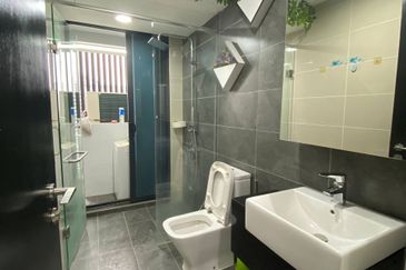 Almas Suites @ Puteri Harbour