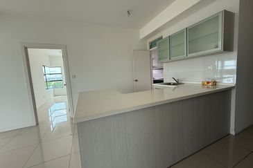 Ujana Executive Apartment