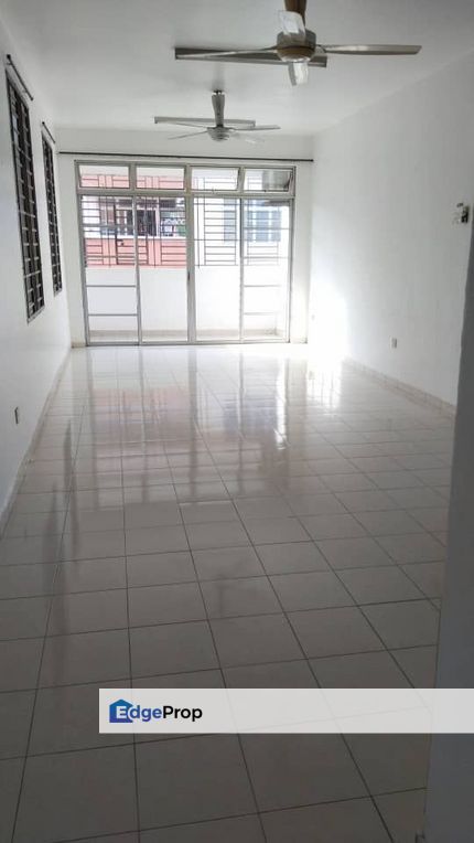 Villa Bestari Apartment At Jalan Bestari Taman Nusa Bestari Near To Bestmat market, Johor, Skudai